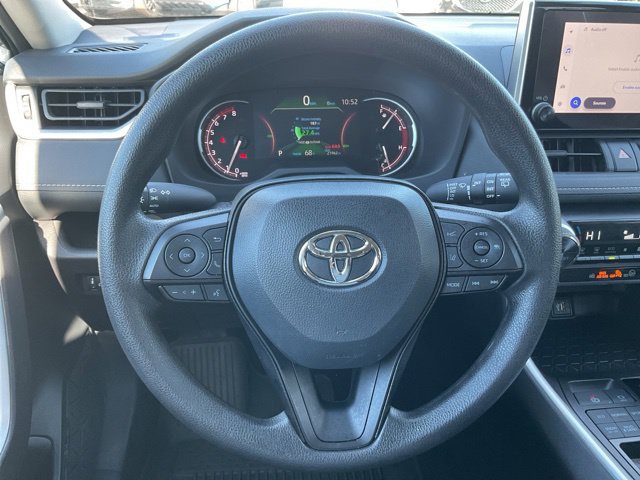 Used 2025 Toyota RAV4 XLE AWD/4WD image 24