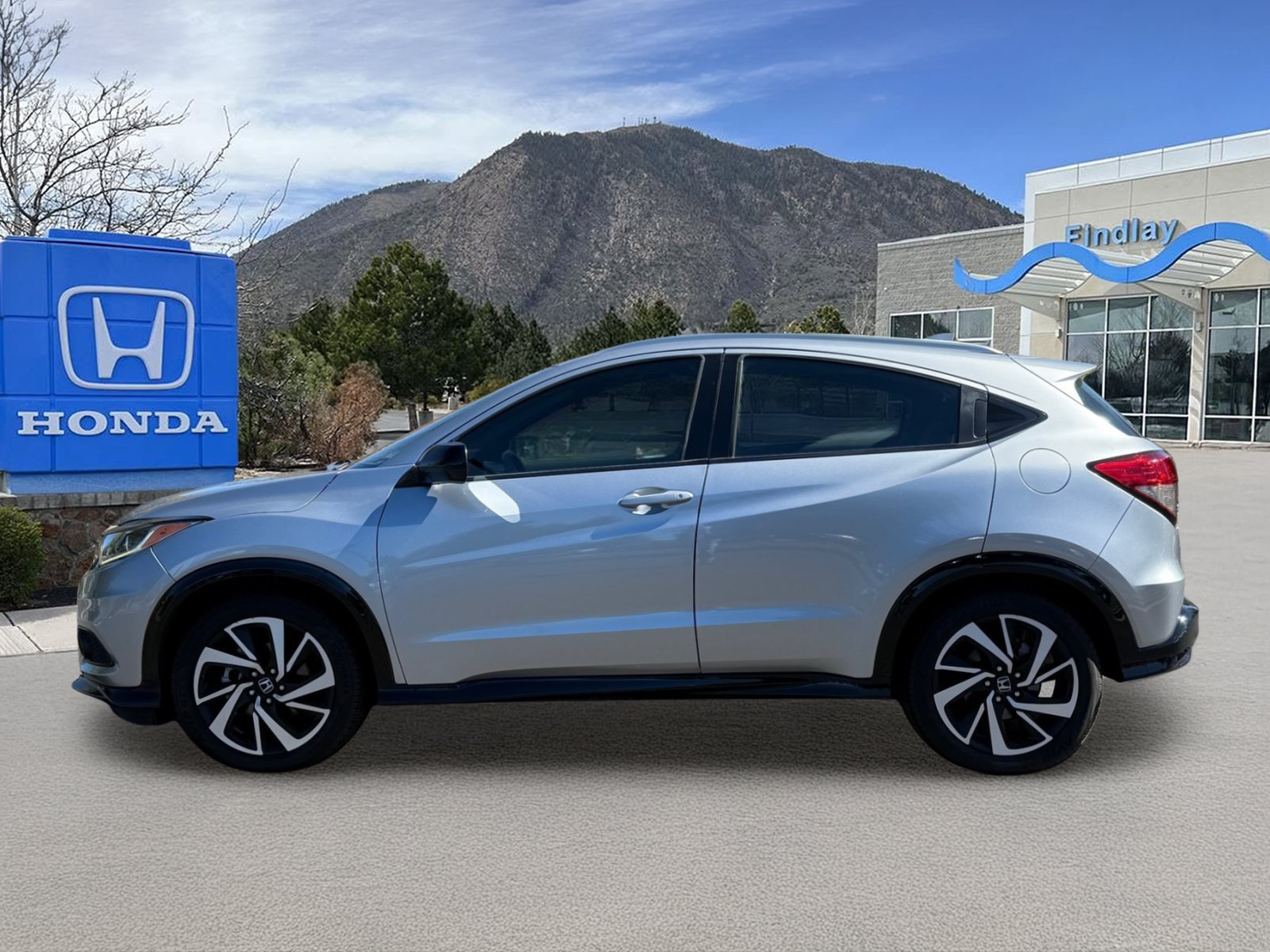 Used 2019 Honda HR-V Sport image 3