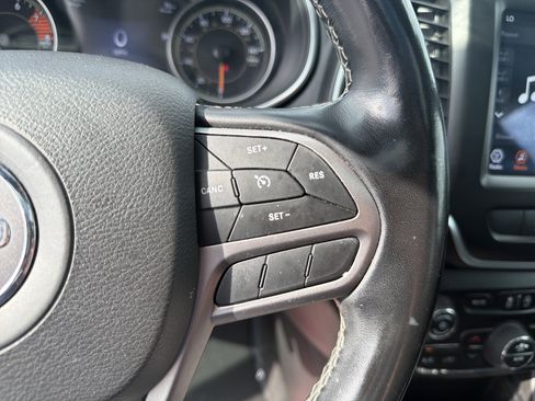 Used 2021 Jeep Cherokee Latitude Lux 80th Anniv w/ Quick Order Package 26U 80TH AWD/4WD image 19