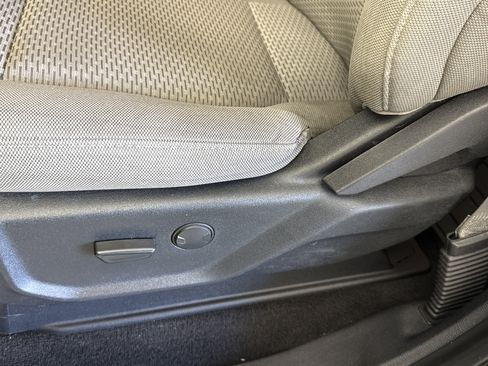 Certified 2019 Ford F150 XLT image 17