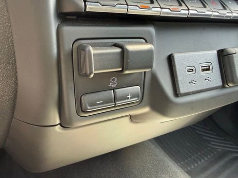 Used 2024 Chevrolet Silverado 1500 Custom Trail Boss w/ LPO, Dark Essentials Package image 25