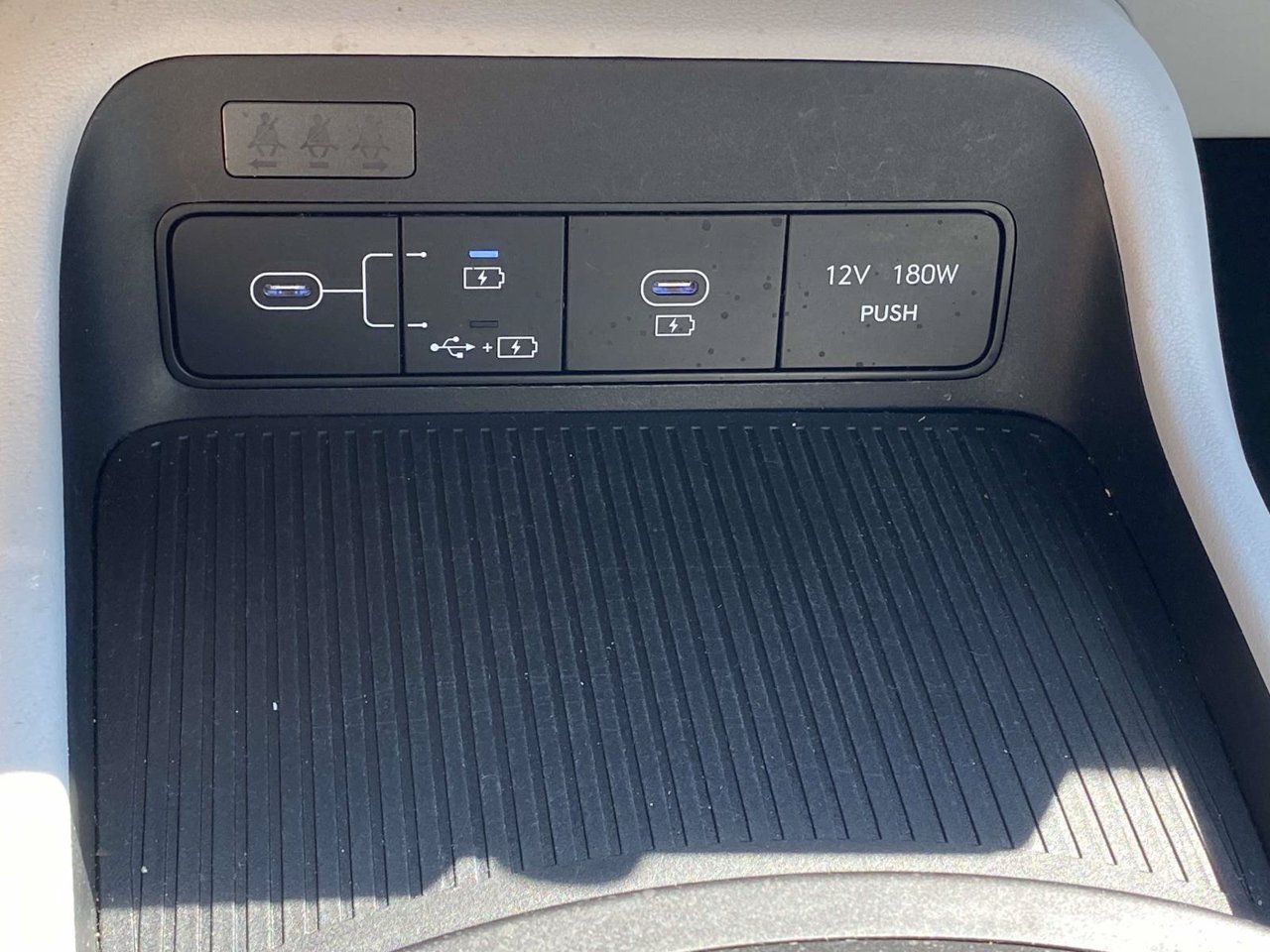 Used 2025 Hyundai Kona SEL AWD/4WD image 28