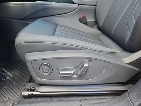 New 2026 Audi Q3 quattro 2.0T AWD/4WD image 17
