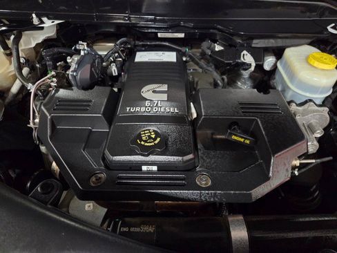 Used 2021 RAM 2500 Limited image 97