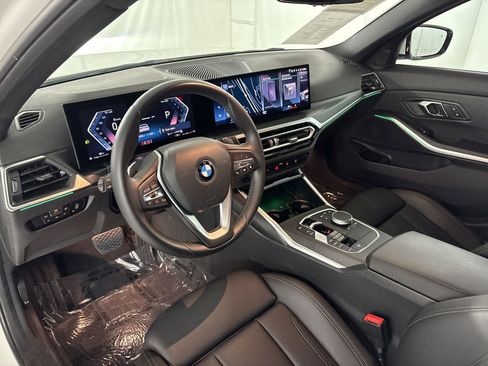 Used 2024 BMW 330i Sedan w/ Convenience Package RWD image 4
