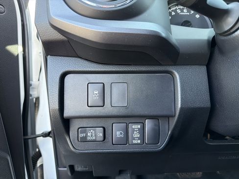 Used 2023 Toyota Tacoma TRD Off-Road AWD/4WD image 17