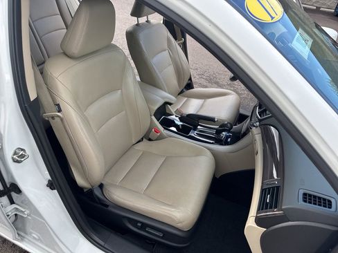 Used 2017 Honda Accord EX-L image 14