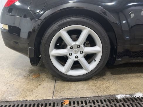 Used 2004 Nissan 350Z Touring image 31