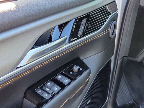 New 2026 Jeep Grand Wagoneer 4WD image 17