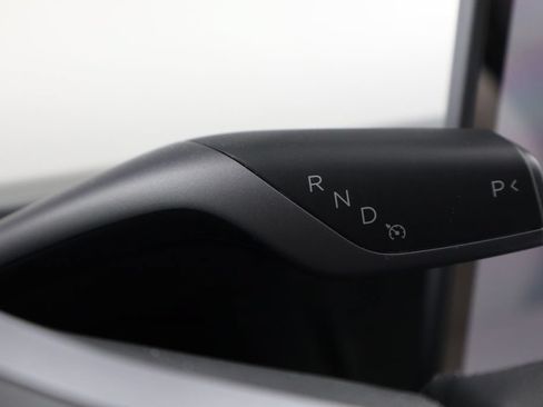 Used 2023 Tesla Model Y Long Range AWD/4WD image 11