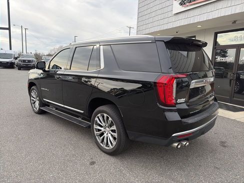 Used 2021 GMC Yukon Denali w/ Denali Premium Package image 6