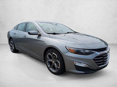 Used 2024 Chevrolet Malibu LT FWD image 3