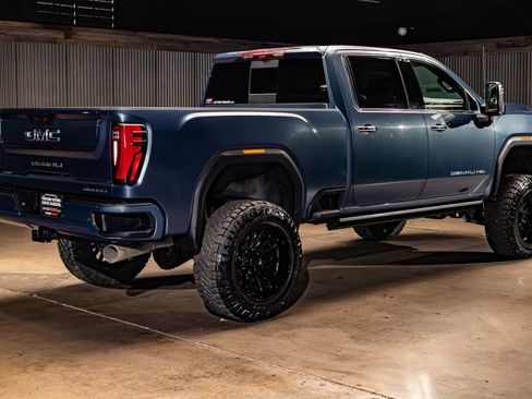 Used 2025 GMC Sierra 2500 Denali w/ Denali Reserve Package AWD/4WD image 10