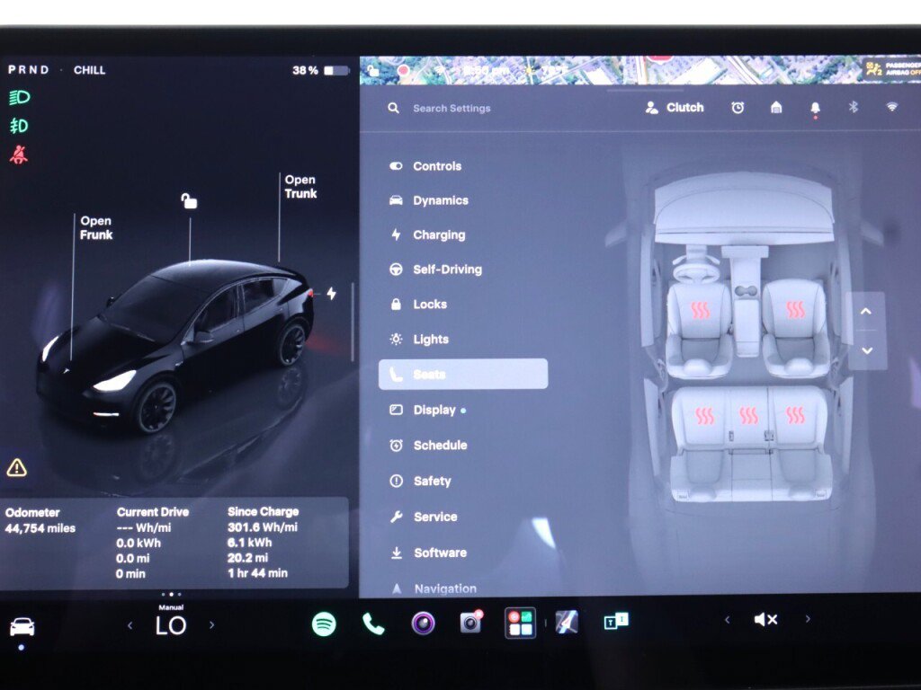 Used 2022 Tesla Model Y Long Range AWD/4WD image 22