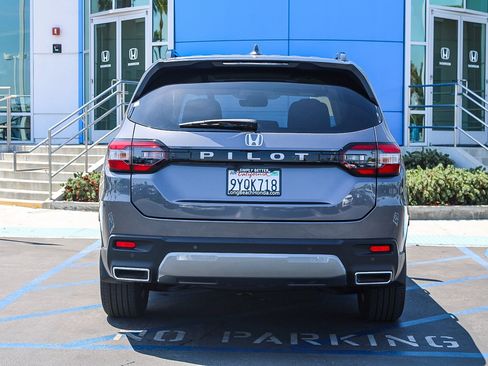 Certified 2026 Honda Pilot EX-L image 8