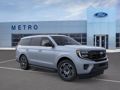 New 2026 Ford Expedition Active AWD/4WD image 1