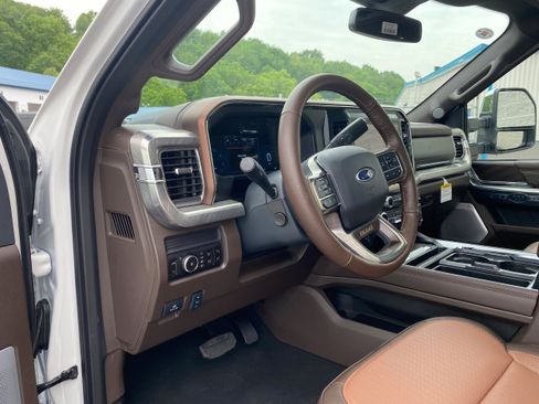 New 2025 Ford F250 King Ranch w/ Tremor Off-Road Package image 59