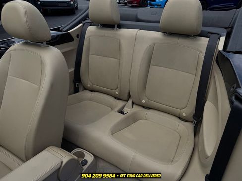 Used 2013 Volkswagen Beetle 2.0T FWD image 27