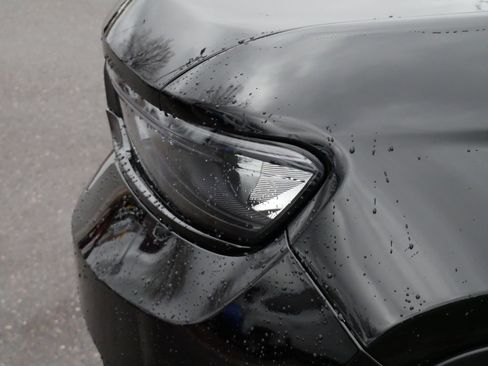 Used 2023 Jeep Grand Cherokee Limited w/ Luxury Tech Group II AWD/4WD image 16