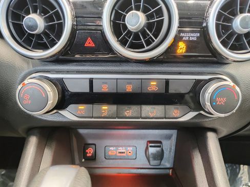 Used 2024 Nissan Sentra SV image 19