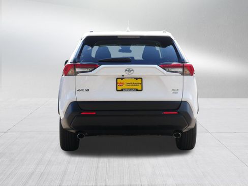 Used 2025 Toyota RAV4 XLE AWD/4WD image 6