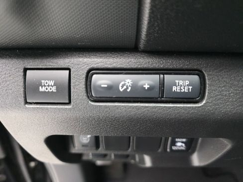 Used 2024 Nissan Frontier SV w/ Hardbody Edition image 21