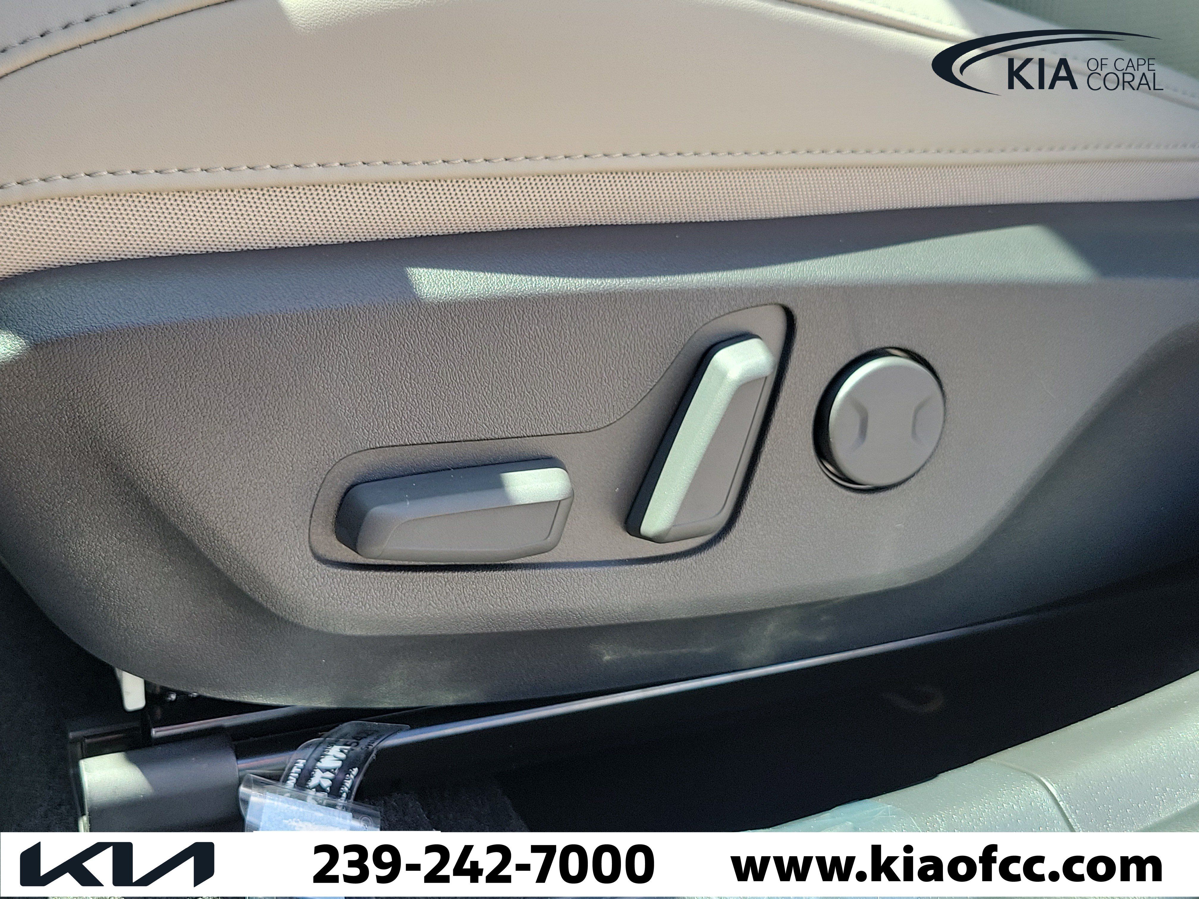 New 2026 Kia Niro EX FWD image 23