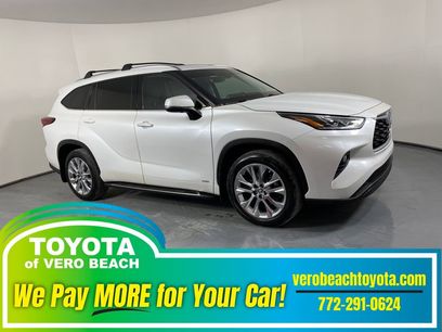 Used 2023 Toyota Highlander Limited