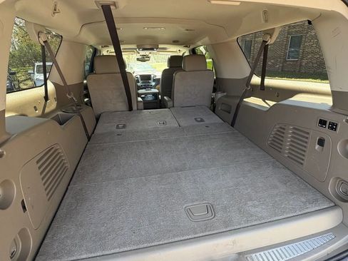 Used 2018 Chevrolet Suburban LT w/ LT Signature Package AWD/4WD image 25