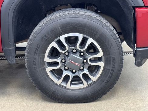Used 2023 GMC Sierra 2500 AT4 w/ AT4 Preferred Package image 4