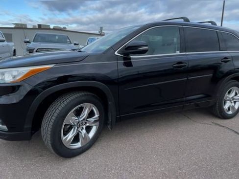 Used 2016 Toyota Highlander Limited w/ Protection Package #3 image 6