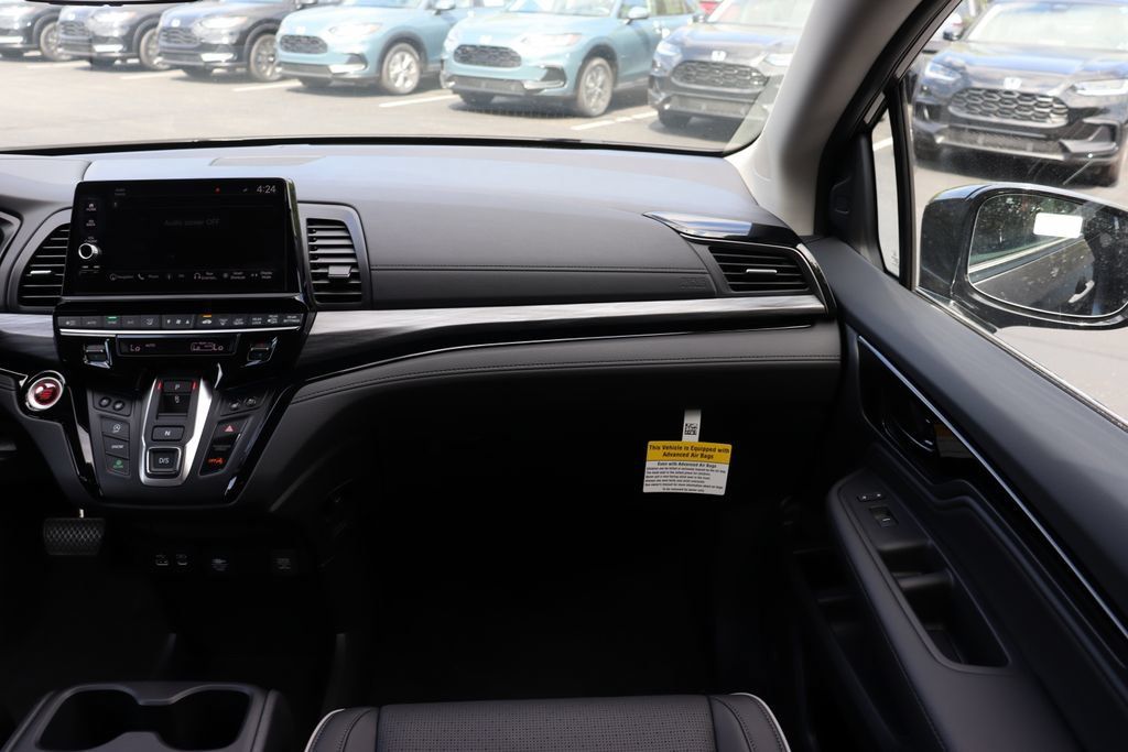 Certified 2026 Honda Odyssey Elite image 18