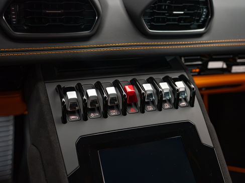 Used 2023 Lamborghini Huracan Tecnica RWD image 12