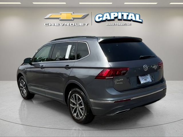 Used 2020 Volkswagen Tiguan SE w/ Panoramic Sunroof Package FWD image 3