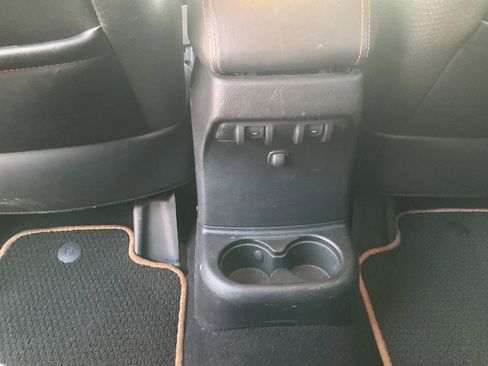 Used 2014 Jeep Wrangler Unlimited Sahara image 23