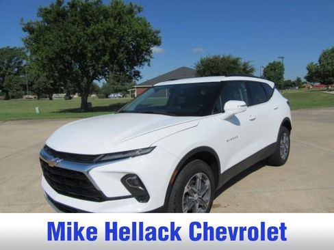 Used 2024 Chevrolet Blazer LT w/ LPO, Floor Liner Package FWD image 2