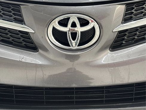 Used 2013 Toyota RAV4 LE AWD/4WD image 32