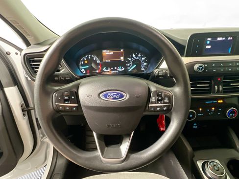 Used 2022 Ford Escape S image 17