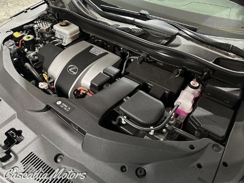 Used 2020 Lexus RX 450hL AWD w/ Premium Package image 38