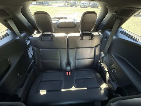 Used 2020 Ford Explorer ST w/ ST Street Pack image 18