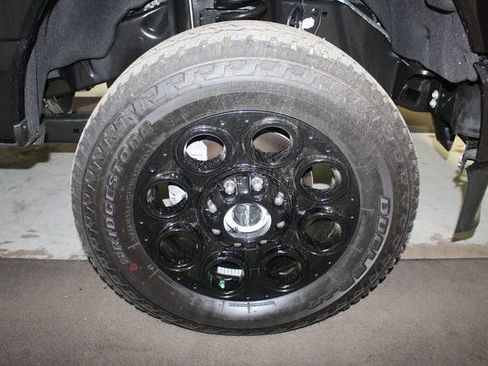 Used 2025 Ford F350 Lariat w/ Black Appearance Package image 20