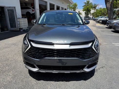 Used 2023 Kia Sportage EX FWD image 2