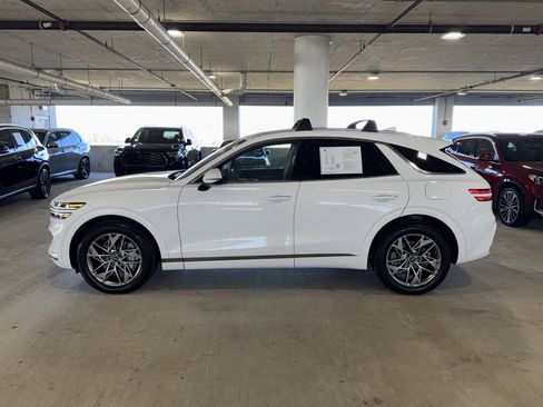 Used 2023 Genesis GV70 2.5T w/ Advanced Package image 5