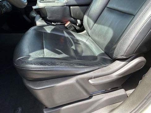 Used 2020 Chevrolet Silverado 1500 Custom w/ Custom Value Package AWD/4WD image 16