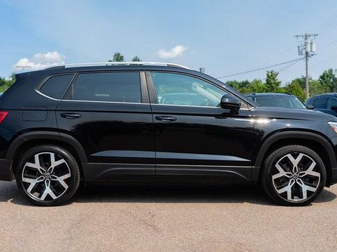 Certified 2023 Volkswagen Taos SEL AWD/4WD image 7