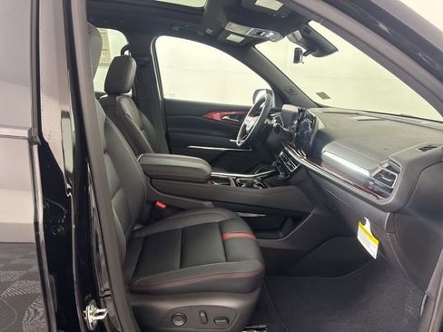 New 2026 Chevrolet Traverse RS image 16