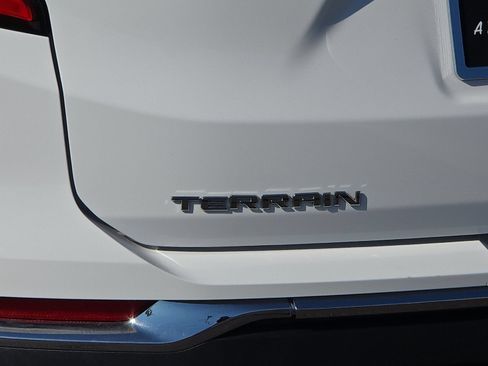 Used 2020 GMC Terrain SLT AWD/4WD image 32