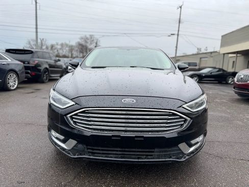 Used 2017 Ford Fusion SE w/ Equipment Group 202A image 2