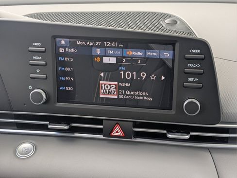 Used 2025 Hyundai Elantra Sport FWD image 23