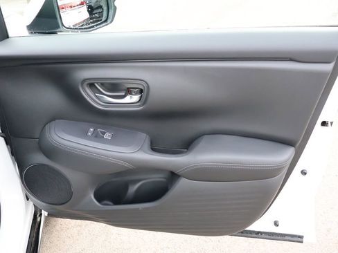 Certified 2026 Honda HR-V EX-L image 11